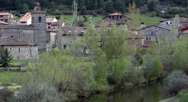 Апартаменты Apartamento junto al Duero en la Sierra de Urbión