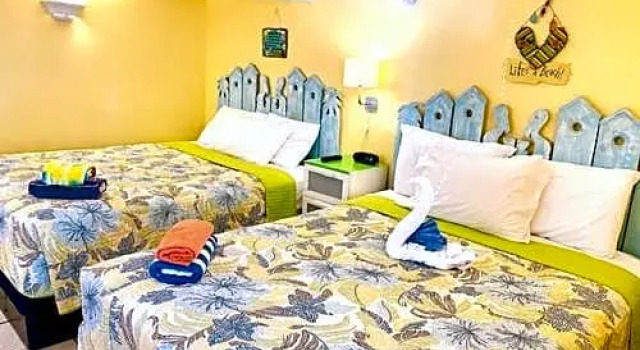 Четырёхместный номер Standard Sun Deck Inn & Suites
