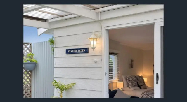 Студия Wintergarden Beach Cabin