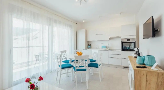 Апартаменты с видом на море Apartments Villa Swissmonte