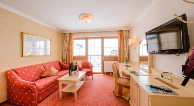 Семейный номер Standard с балконом Hotel Salzburger Hof Zauchensee