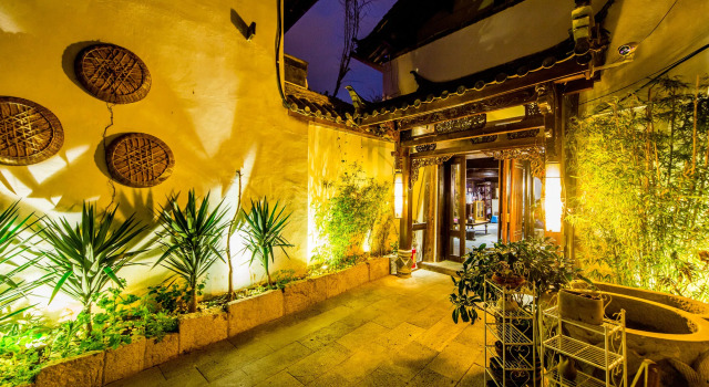 Lijiang Wengjia Dayuan, Забронировать Отель Лицзян Юньнань, рядом с Улица Сквер-стрит Древнего города Даянь