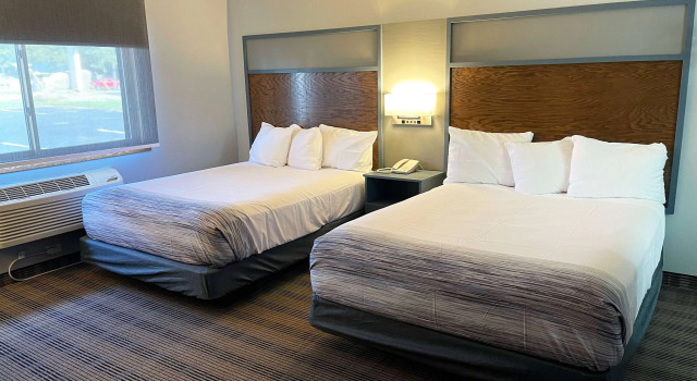 AmericInn by Wyndham Ladysmith, Book Hotel Hoteller i Ladysmith med parkering, Parkering