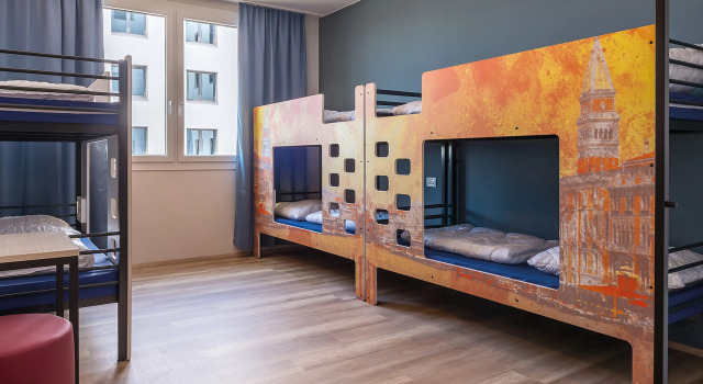 Кровать в общем номере Отель a&o Hostel Venezia Mestre