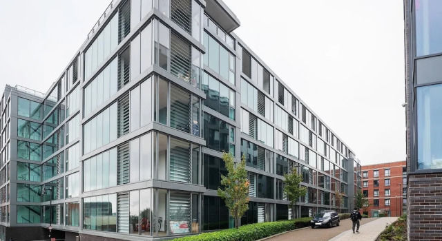 Spacious 2BR Apartment in Prime Central Location, Varaa Huoneisto Asunnot kohteessa Merseyside, Huoneisto
