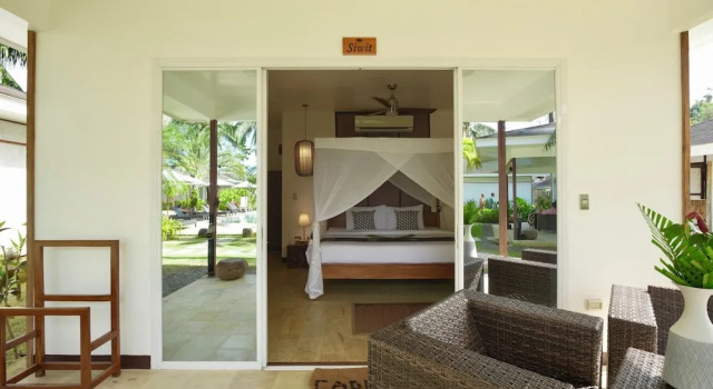 Коттедж с видом на море Cadlao Resort and Restaurant