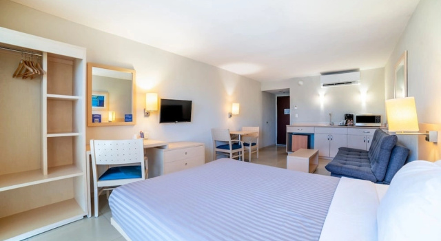 Двухместный люкс c 1 комнатой City Express by Marriott Ciudad del Carmen