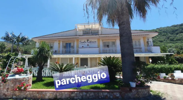 Апартаменты SANTA VENERE Apartments "PARCHEGGIO interno MOTO-AUTO"