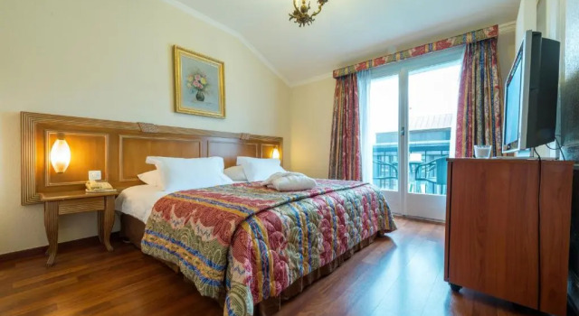 Полулюкс Hotel Diplomate