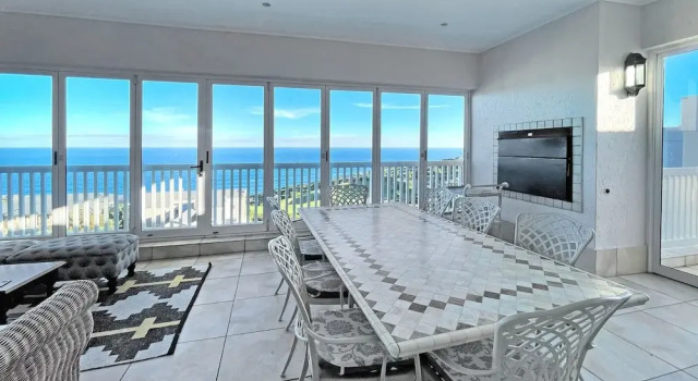Коттедж с 4 комнатами с балконом Pinnacle Point Heritage Villa