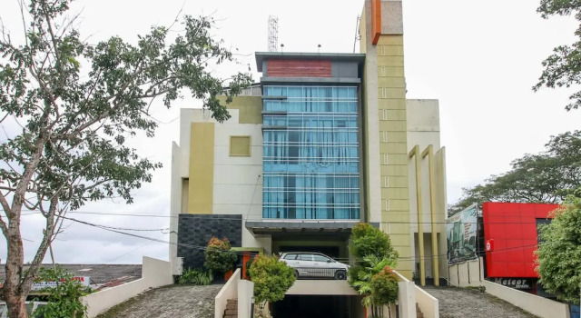 Airy Kendari Barat Diponegoro 75