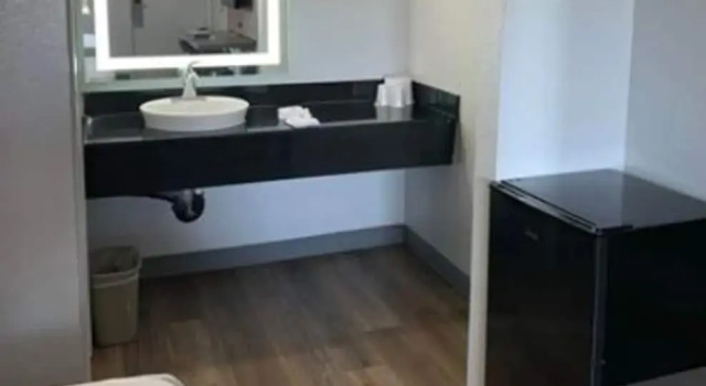 Люкс Standard Motel 6-Santa Ana, CA