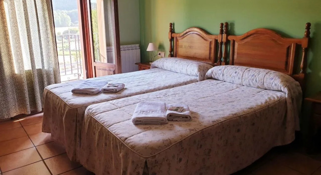 Hotel Restaurante El CID, Book Hotel Hotels in Aragon with Parking, Parking