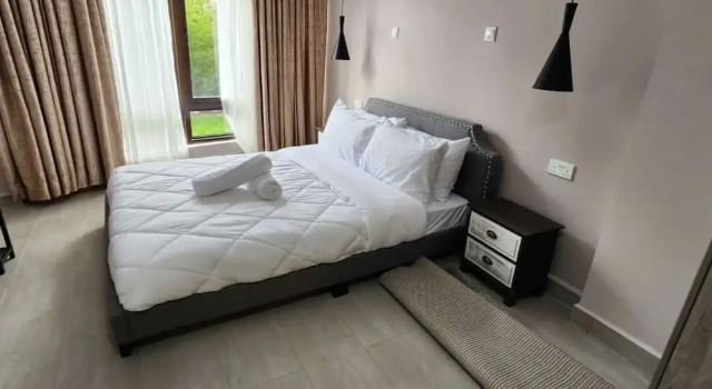 Апартаменты Lux Suites Westlands Cottage Apartments