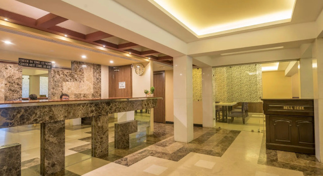 Hotel Nisarga, Забронировать Отель Отели штата Махараштры с завтраком, Завтраки