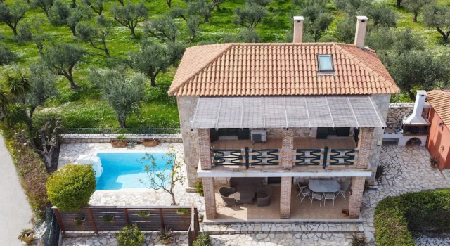 Valory s Stone House, Buchen Sie Villa Ano Vasilikos Griechenland