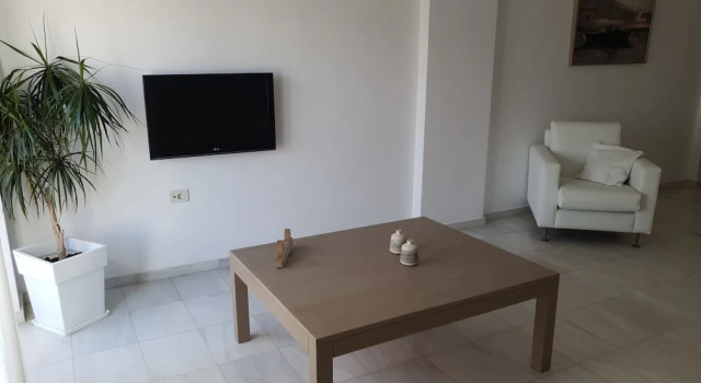 Семейный номер Standard Дуплекс с балконом и с видом на внутренний двор Elizabeth Suites