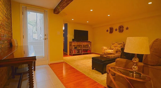 716 Northeast Apartment #1045 - 1 Br Apts, Забронировать Апартаменты/квартира Отели Вашингтона с парковкой, рядом с Capper Recreation Center, Парковка