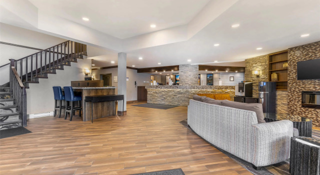 Best Western Plus Country Meadows Inn, Buchen Sie Hotel  