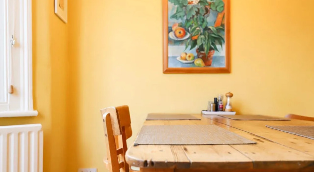 Unique 2 Bedroom House With Yoga Studio, Varaa Huoneisto Asunnot kohteessa Merseyside, Huoneisto