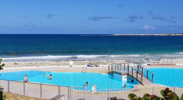 Apartament cu balcon și cu vedere la mare Orient Bay Beach Studio