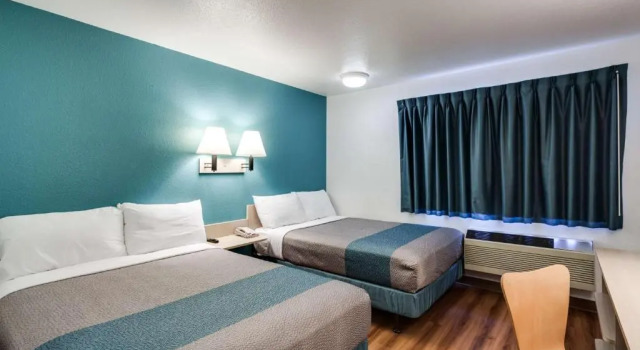 Четырёхместный номер Standard Motel 6-Spokane, WA - West