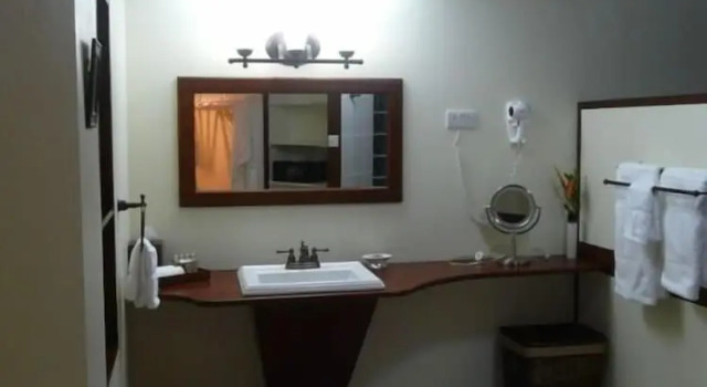 Двухместный люкс с балконом Spring Hotel Bequia