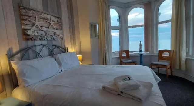 Bowies Lodge, Забронировать Отель Отели Блэкпул с завтраком, рядом с Конференц-центр Winter Gardens, Завтраки