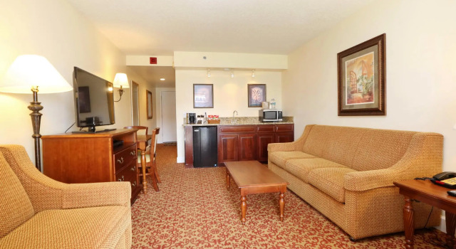 La Fiesta Ocean Inn And Suites