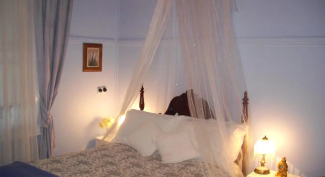 Коттедж с 2 комнатами Ella's Place