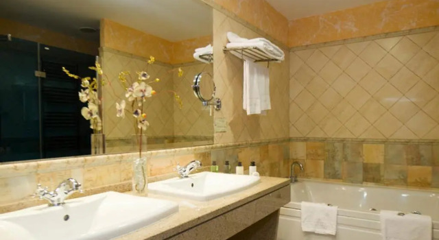 Люкс Hotel Comendador