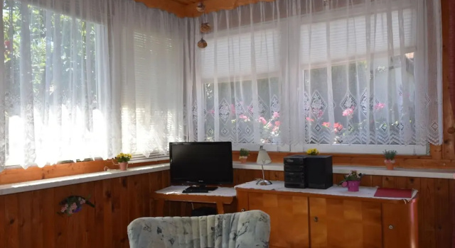 Restful Bungalow in Kühlungsborn near Beach