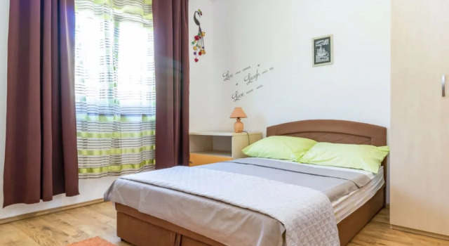 Petar (KST253), Book Hotel Tar Poreč Riviera