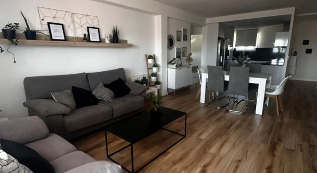 Apartamento con piscina en el centro de Sanxenxo