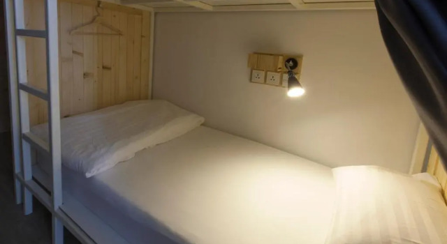 Кровать в общем номере Pinto Hostel