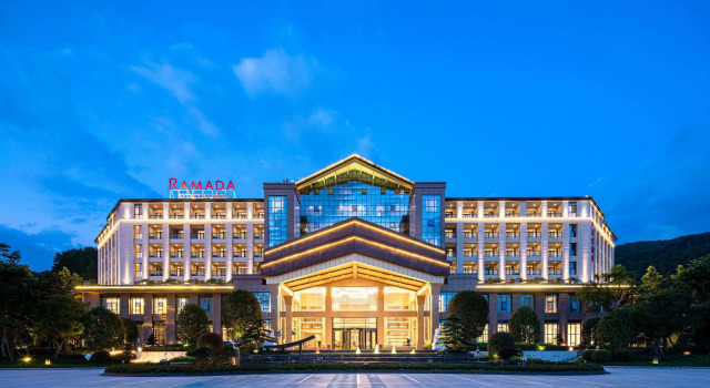 Ramada by Wyndham Guangyuan Zengjiashan Resort, Забронировать Курортный отель Отели Личжоу с парковкой, Парковка