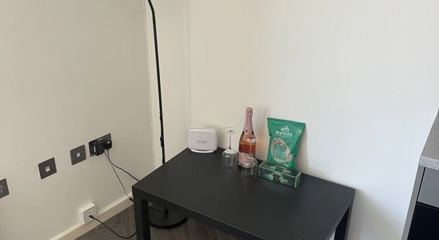 Modern Studio Apt in the Heart of Leeds Centre, Забронировать Отель Отели Лидса 3 звезды, рядом с Рынок Leeds Kirkgate, 3*