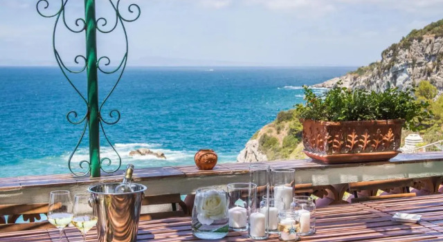 RICCIO Apartment by the sea - Sorrento Coast, Rezervovat Apartmán San Montano Itálie