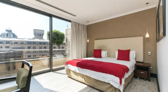 Апартаменты Raphael Suites