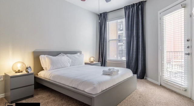 Апартаменты Premium Uptown CityPlace Apartments X RBA Living