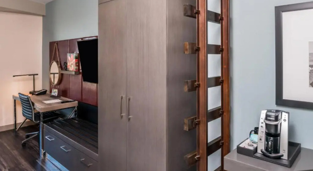 Четырёхместный номер Standard Hotel Indigo Frisco by IHG