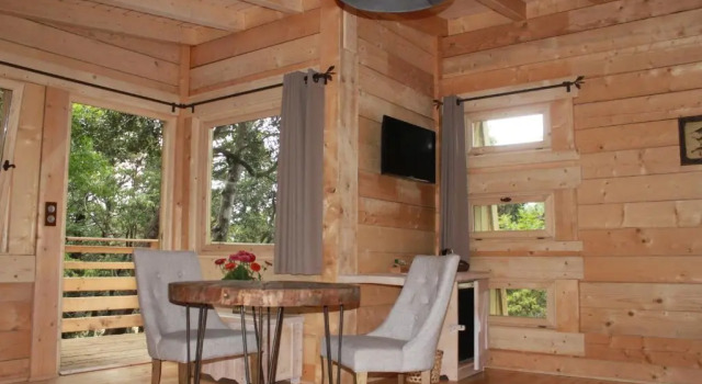 Трёхместный номер Standard Les Cabanes Dans Les Bois Logis Hôtel