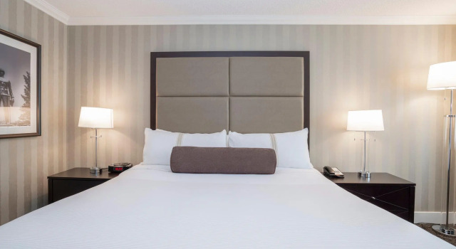 Двухместный номер Premium Sandman Signature Edmonton Downtown Hotel
