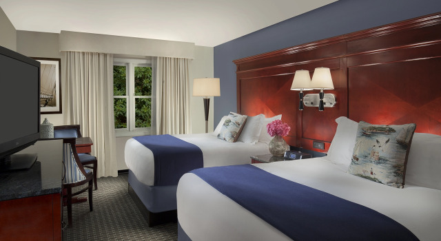 Четырёхместный номер Standard Inn on the Square