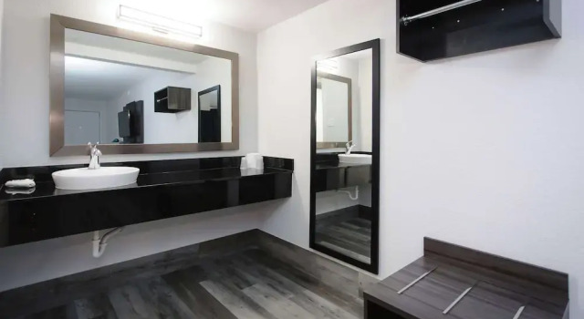 Люкс Studio 6 Houston TX Medical Center NRG Stadium