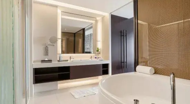 Номер Premier с балконом Mission Hills Resort Haikou