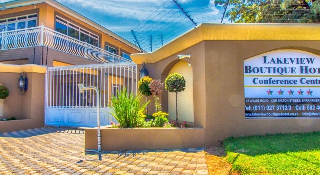 Lakeview Boutique Hotel & Conference Center