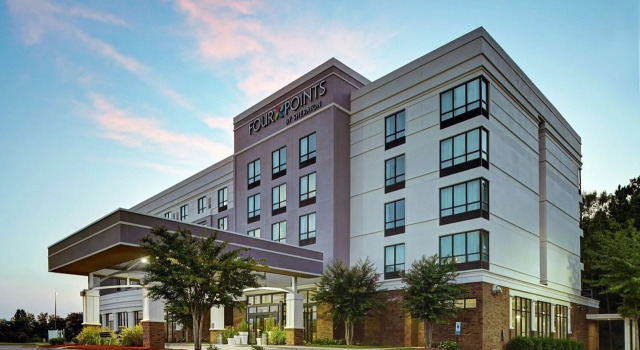 Four Points by Sheraton Birmingham Homewood, Reserva ahora Hotel Hoteles en Birmingham con piscina, Piscina