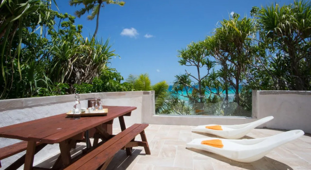 Teahupoo Bungalow Ninamu Resort