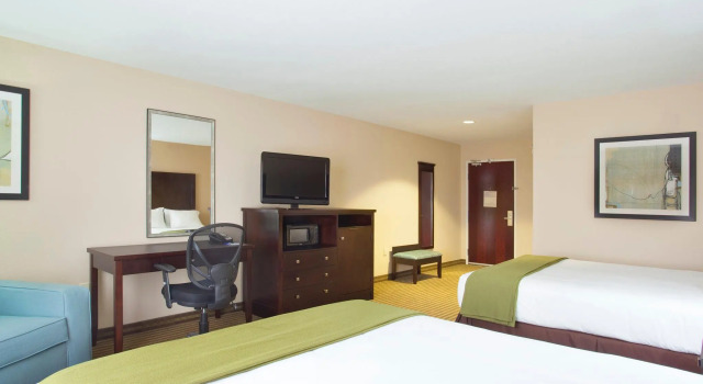 Четырёхместный номер Standard Pike Inn Le Roy - Bloomington Southeast Area
